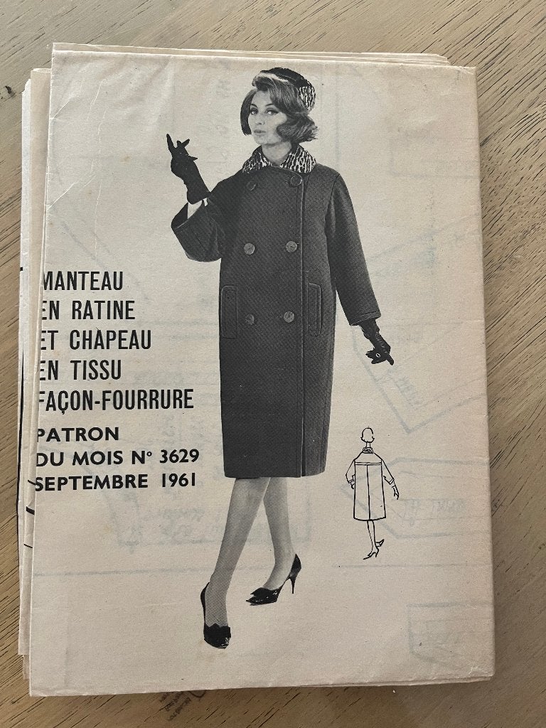 Frans Vintage Naaipatroon – Manteau en Ratiné, Hobby en Vrije tijd, Overige merken, Overige typen, Vrouw, Ophalen of Verzenden