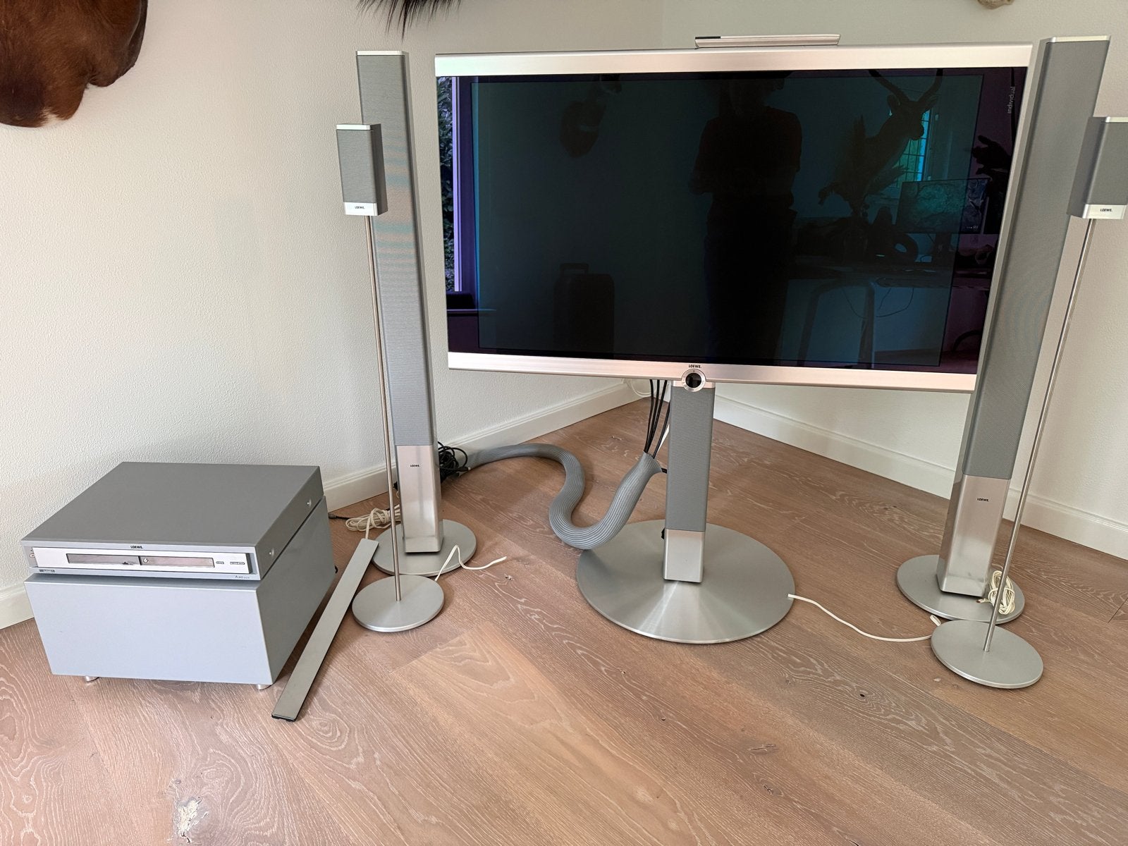 Loewe Home Cinema Set met TV, DVD-speler en speakers, Overige merken, Ophalen of Verzenden, Dvd-speler, Gebruikt