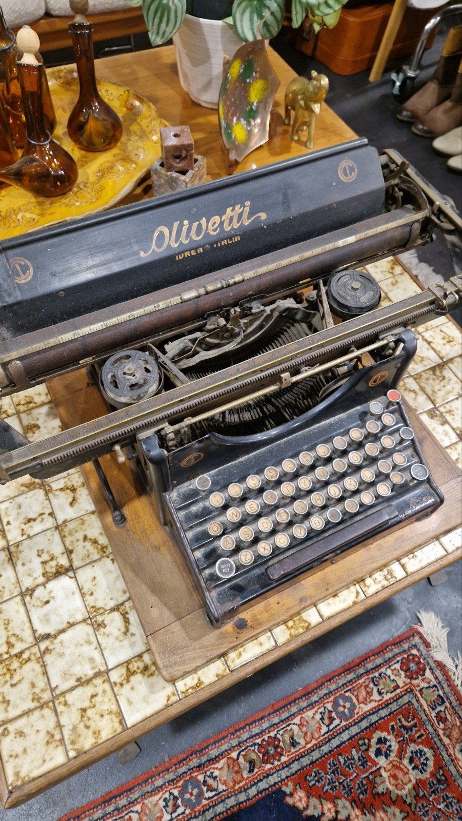 Oude Olivetti typemachine, Ophalen, Gebruikt