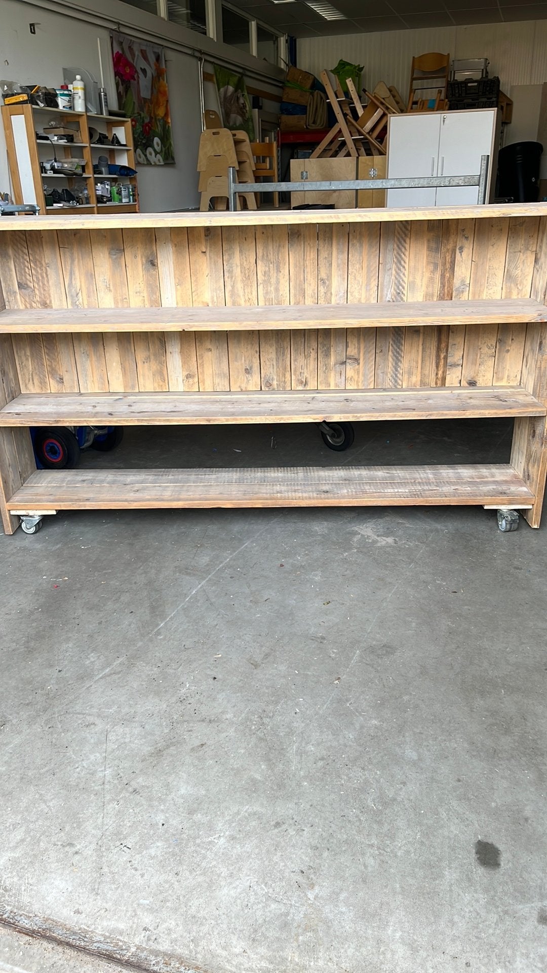 Steigerhouten kast, Ophalen, Gebruikt