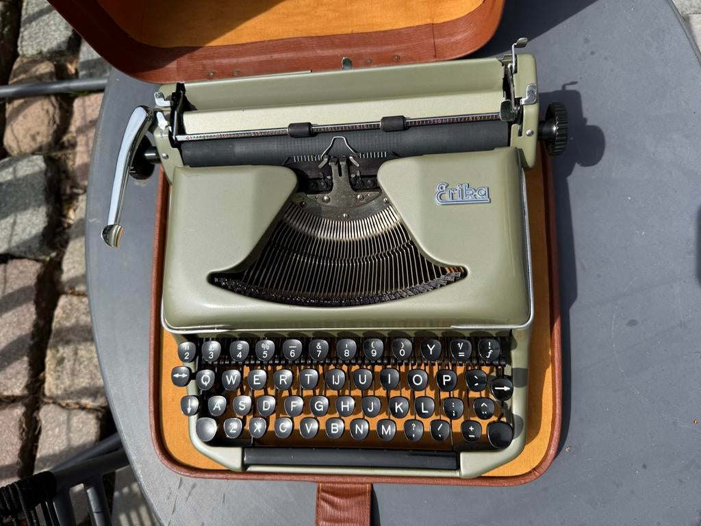 Vintage typmachine Erika, Diversen, Typemachines, Ophalen