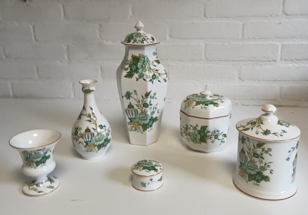 Porceleinen Set Crown Staffordshire Kowloon patroon, Ophalen of Verzenden, Zo goed als nieuw, Porselein, Overige typen