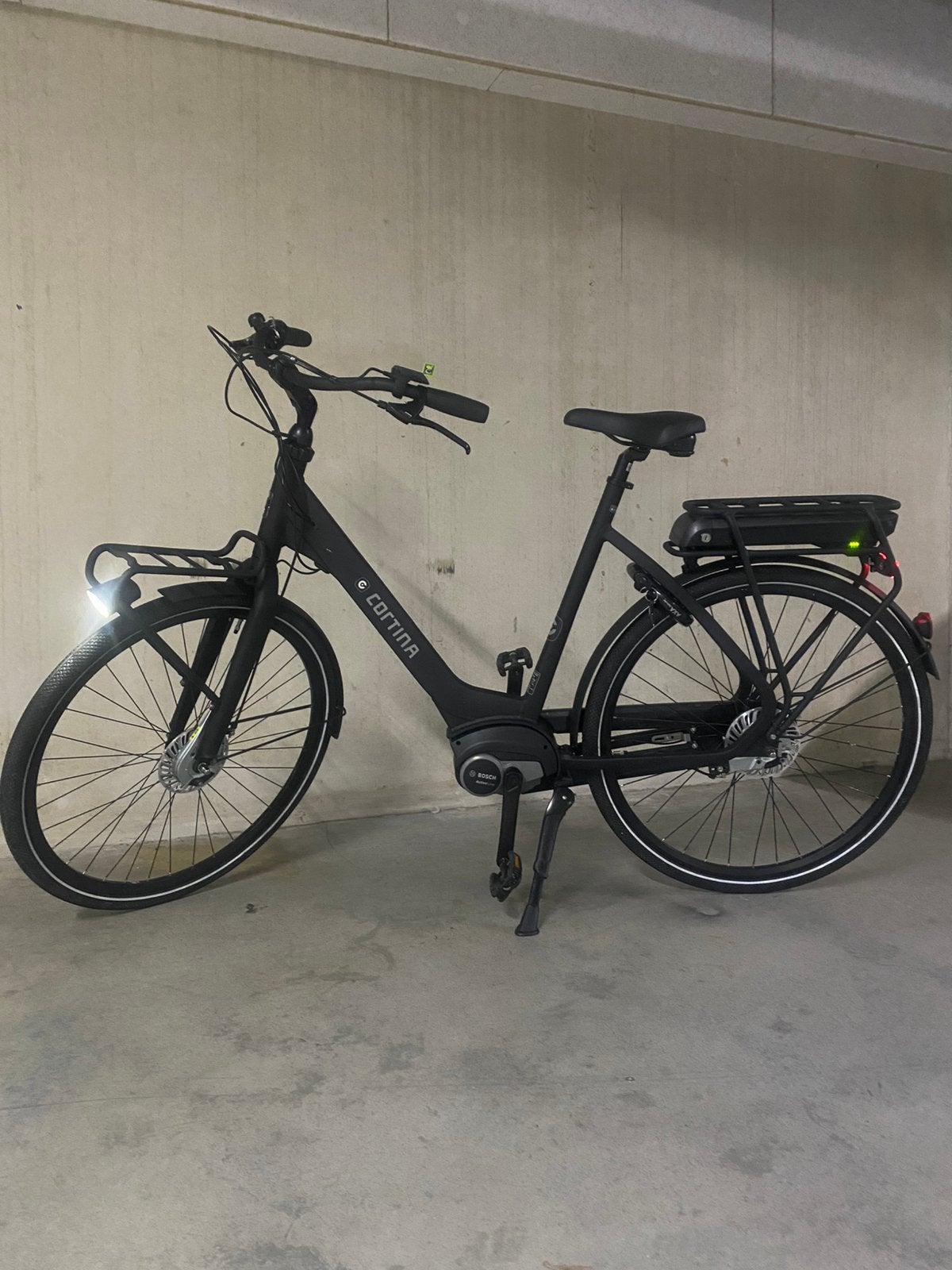 GLOEDNIEUW: Cortina Bosch Active line 7v, 175cm, Dynamo, Overige merken, Velgrem, Nieuw, Minder dan 10 versnellingen