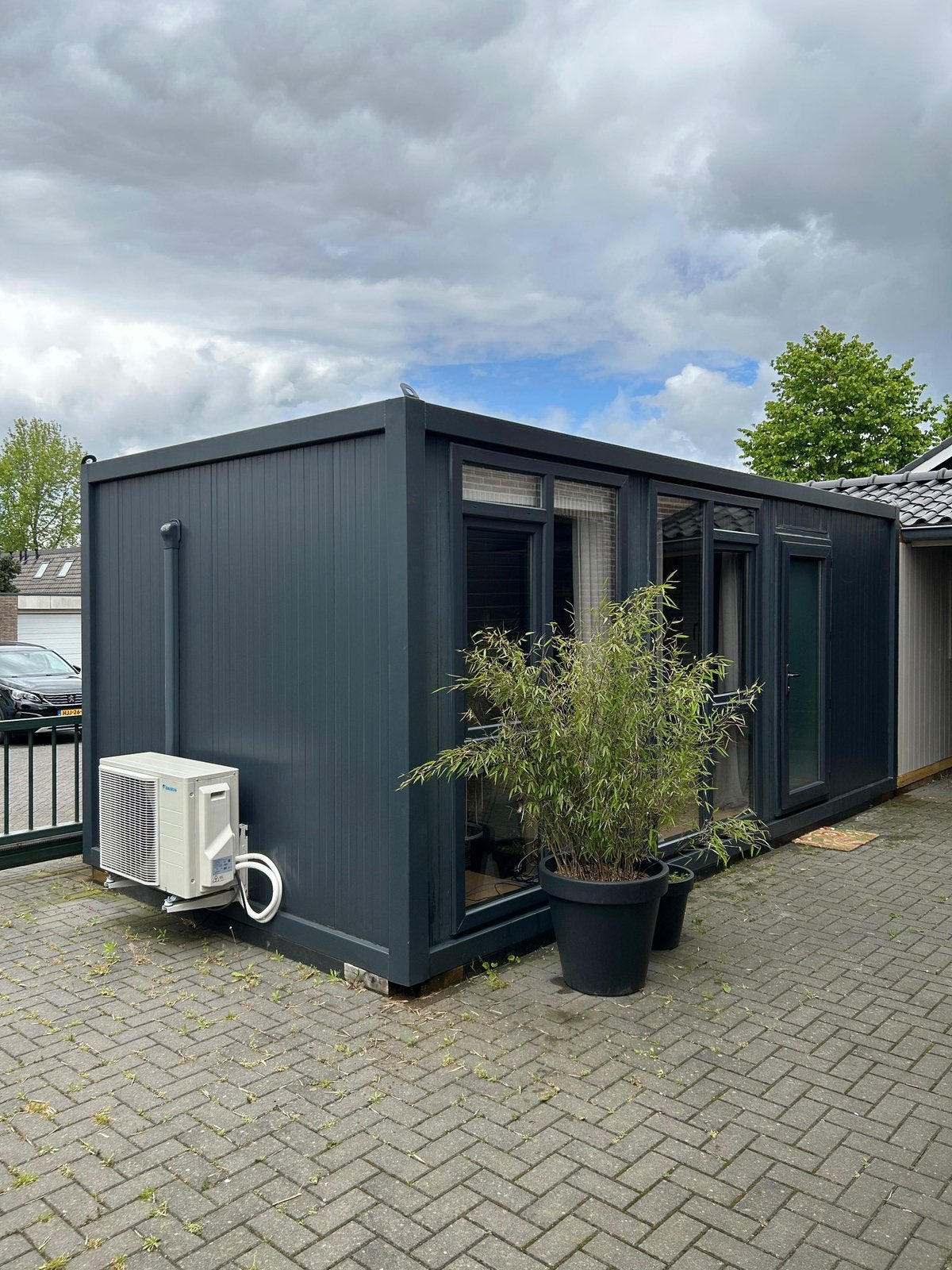 Unit, Woonunit geïsoleerd/dubbelglas, keuken, badkamer., Ophalen, Gebruikt