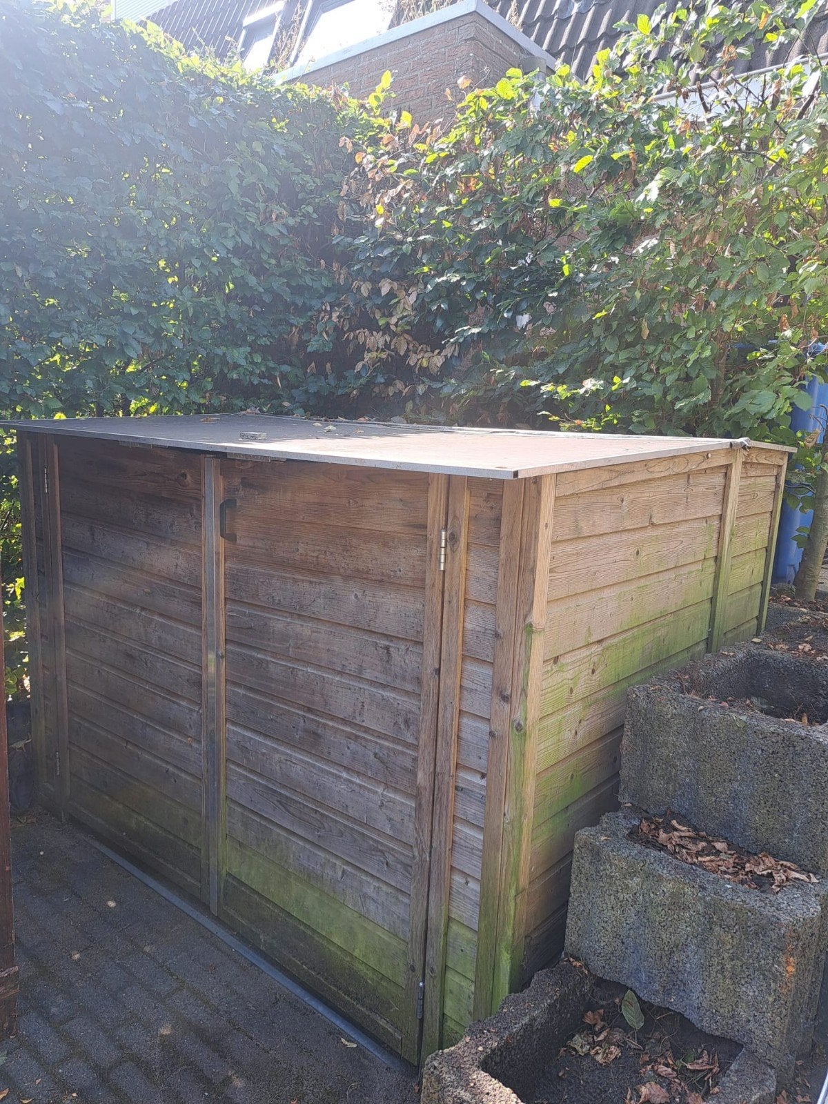 fietsberging, merk lutrabox, Ophalen, Gebruikt, Hout, Fietsenberging