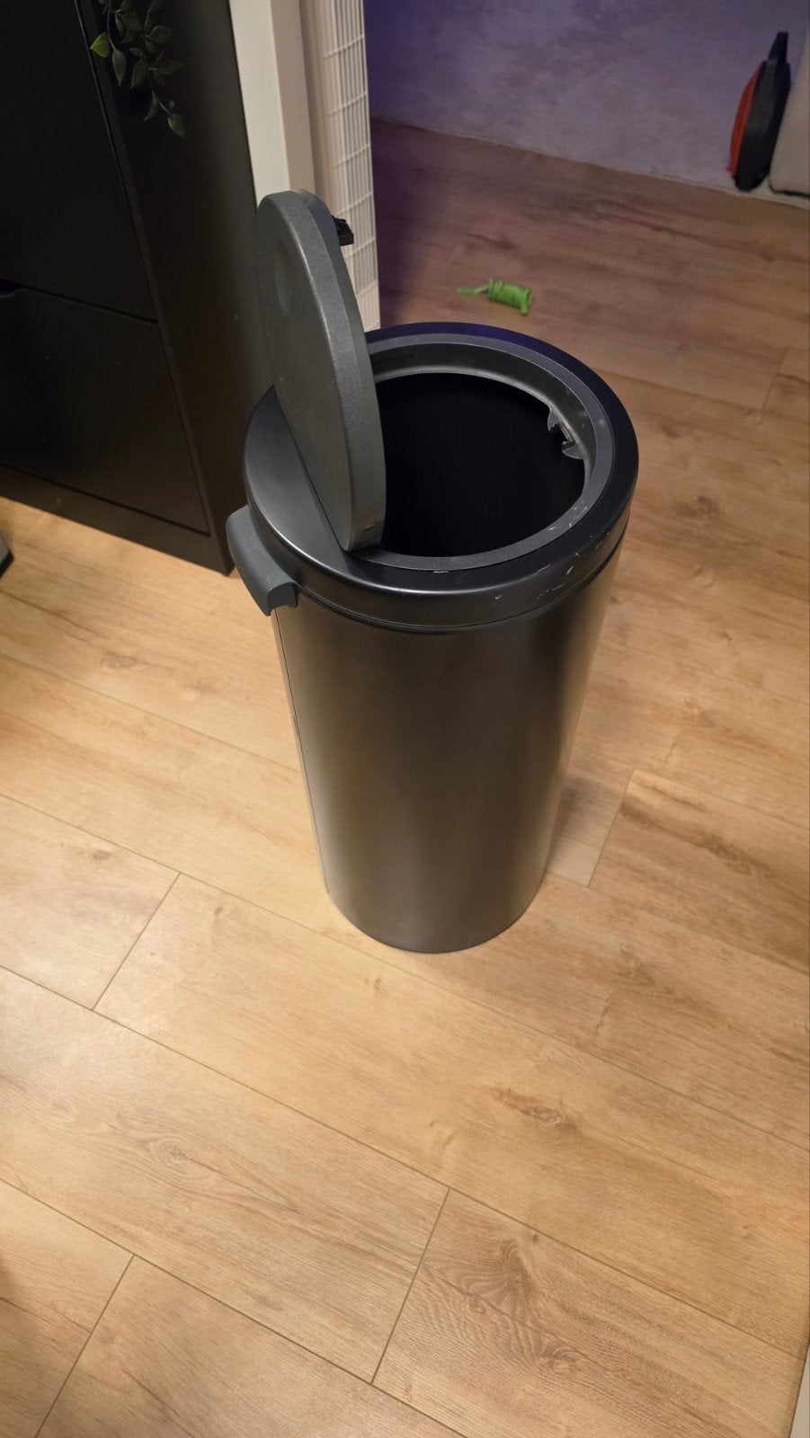 Brabantia 30L prullebak, Ophalen, 50 – 75, Kunststof, 20 tot 30 liter