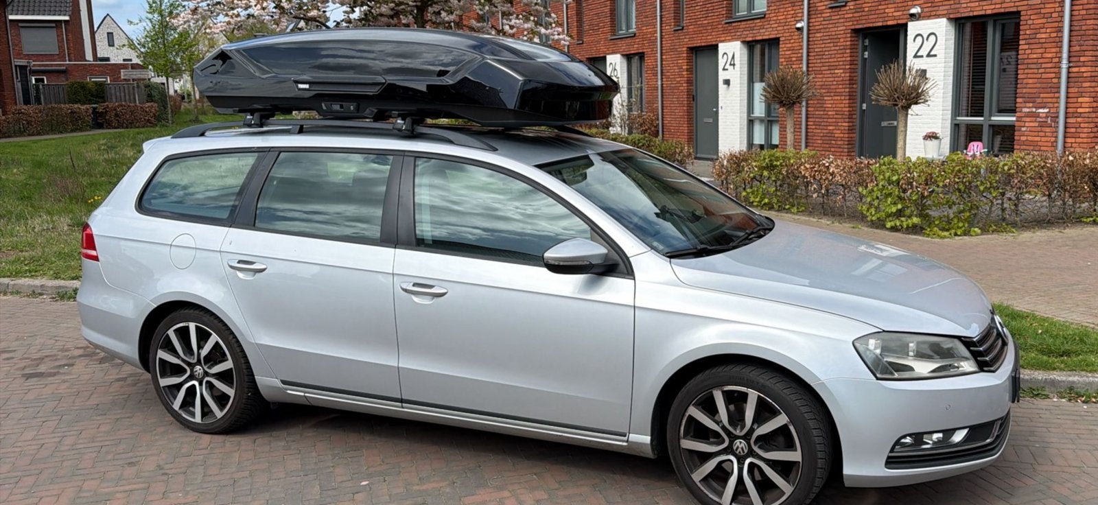 Thule Motion 3 XXL dakkoffer + Thule SmartRack XT dakdragers, Ophalen, Zo goed als nieuw