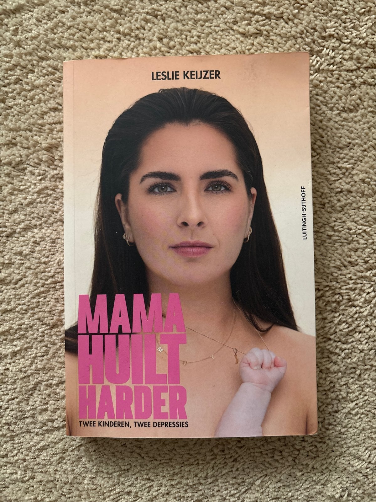 Mama Huilt Harder - Leslie Keijzer (Zo goed als nieuw), Ophalen, Zo goed als nieuw, Zwangerschap en Bevalling