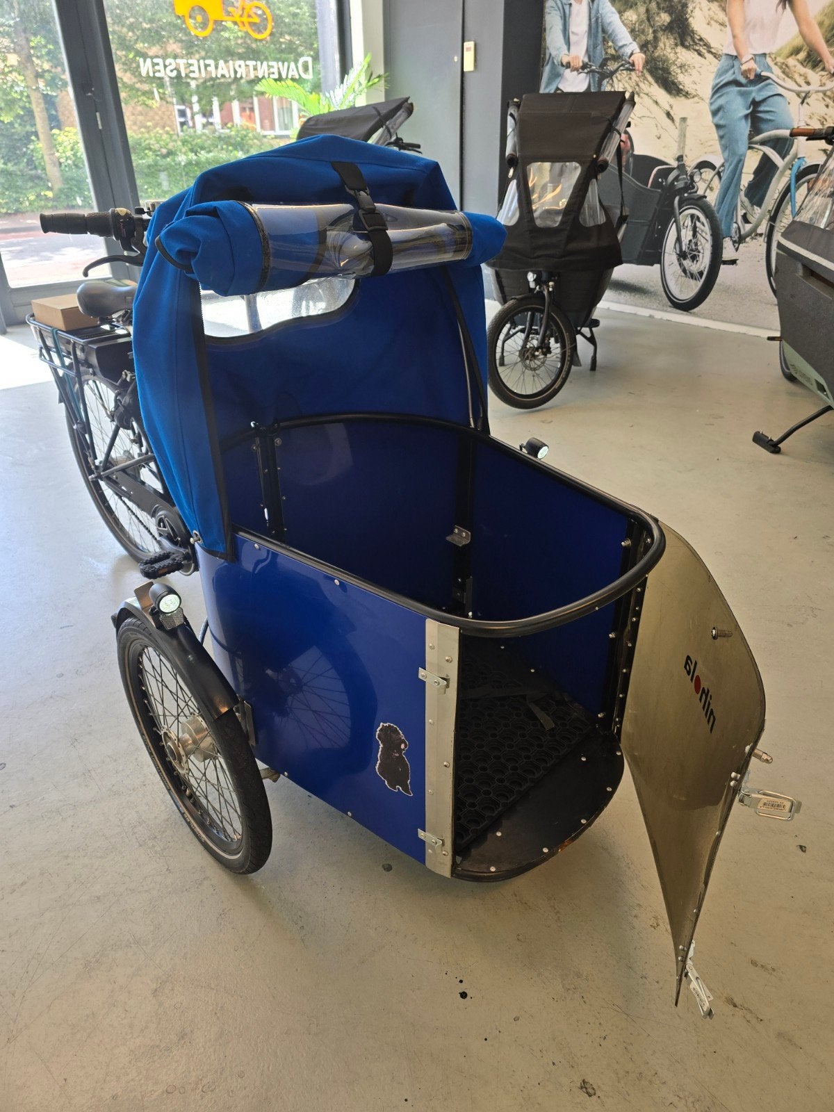 Elektrische Nihola Dog middenmotor met deur | DEMO MODEL🥇, Fietsen en Brommers, Fietsen | Bakfietsen, Ophalen of Verzenden, Zo goed als nieuw