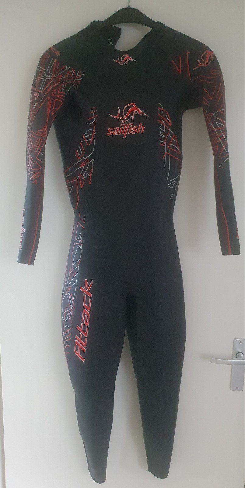 Sailfish Attack 7 Wetsuit Zwart Rood maat SL, Ophalen, Wetsuit, Heer, Zo goed als nieuw