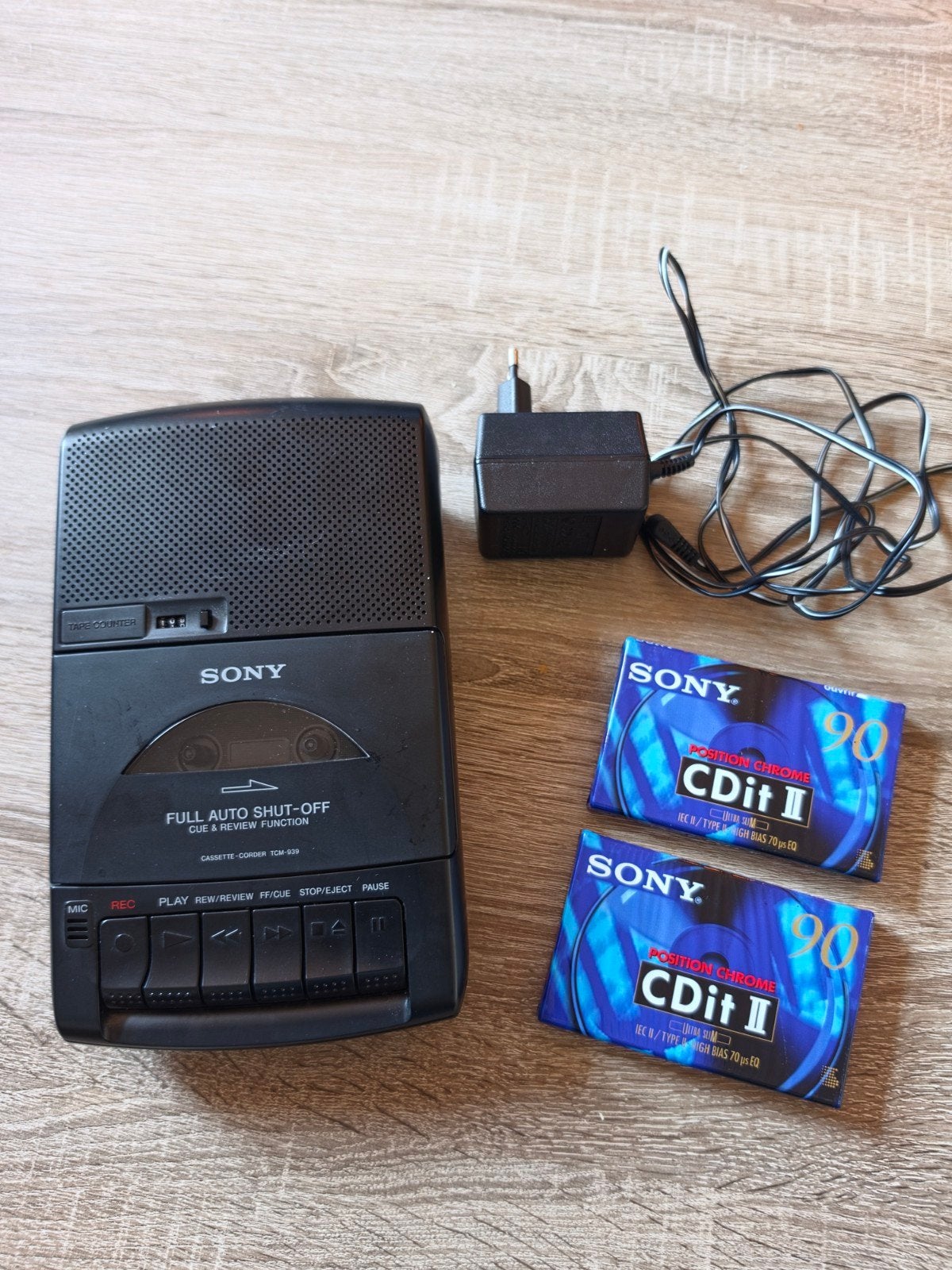 Sony Cassette-Corder TCM-939 met adapter en 2 nieuwe tapes, Audio, Tv en Foto, Ophalen of Verzenden, Sony, High speed dubbing