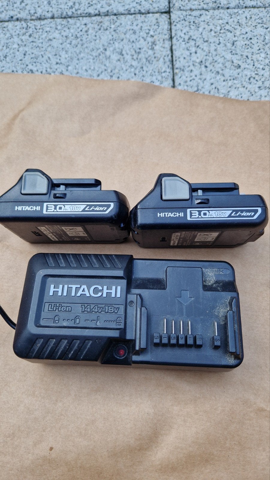 Hitachi accus met lader, Ophalen of Verzenden, Zo goed als nieuw, Boor- en Schroefmachine