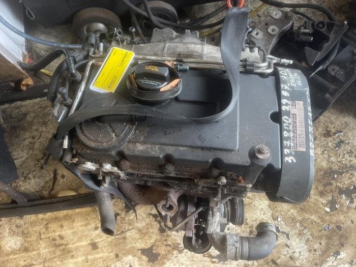 Motor van een Volkswagen Golf, Gebruikt, -, -, -