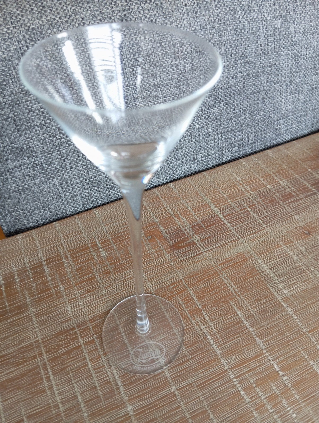 Zuidam Distillers glaasje op voet - Helder glas, Verzamelen, Glas en Borrelglaasjes, Ophalen of Verzenden, Zo goed als nieuw