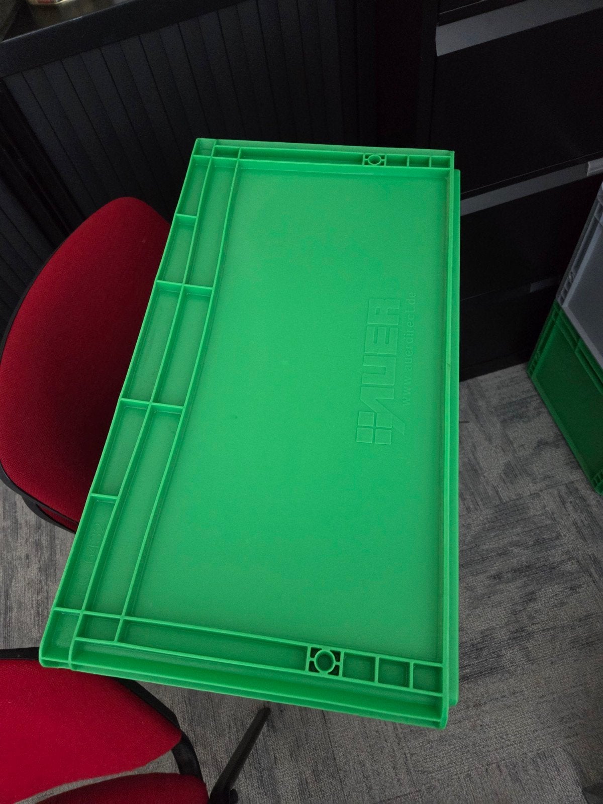 Auer Plastic Kratten 60x40x32 cm - 2 Groen, 1 Grijs, Gebruikt, 40 tot 60 cm, 50 tot 75 cm, Minder dan 35 cm