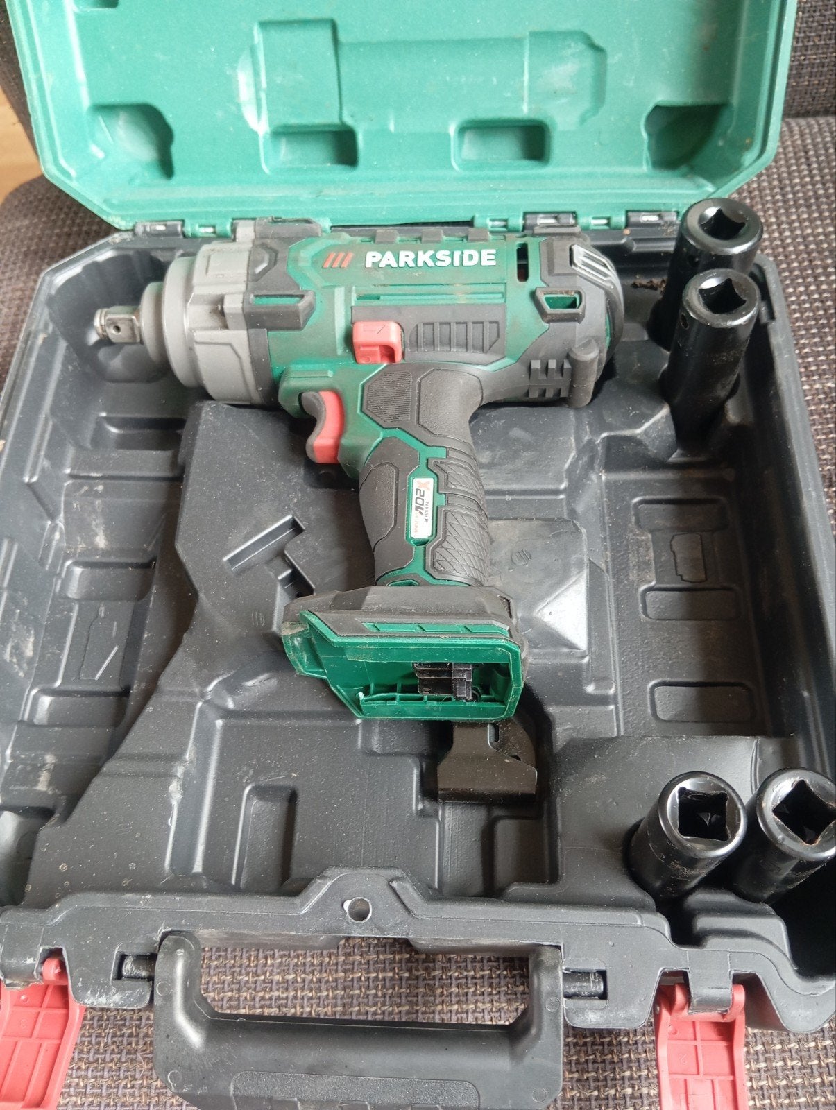 Parkside Accu Slagmoersleutel 20V met doppen en koffer, Ophalen of Verzenden, Gebruikt, Minder dan 400 watt, Overige typen