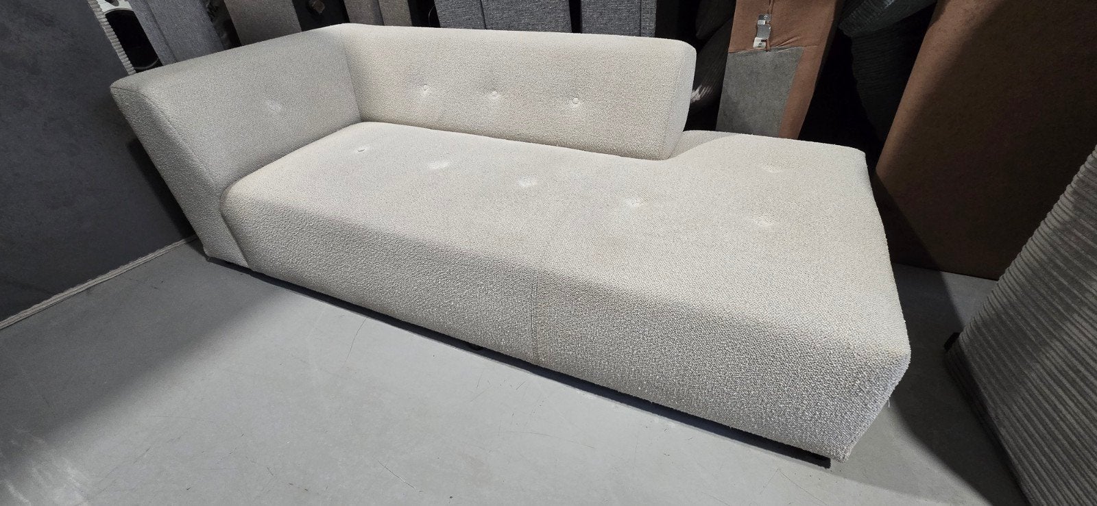 Montel Flex Wit/Crème Bouclé Teddy Stof Chaise Longue, Huis en Inrichting, Banken | Sofa's en Chaises Longues, Gebruikt, Eenpersoons