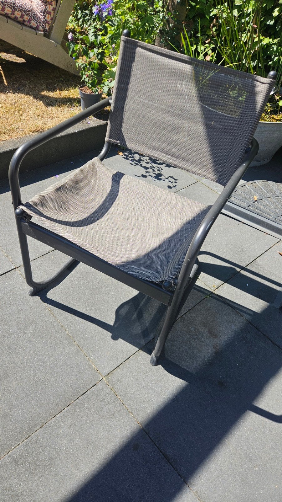 2 gratis ijzeren tuinstoelen voor oud ijzer, doek zit los, Tuin en Terras, Tuinstoelen, Ophalen, Gebruikt, Metaal