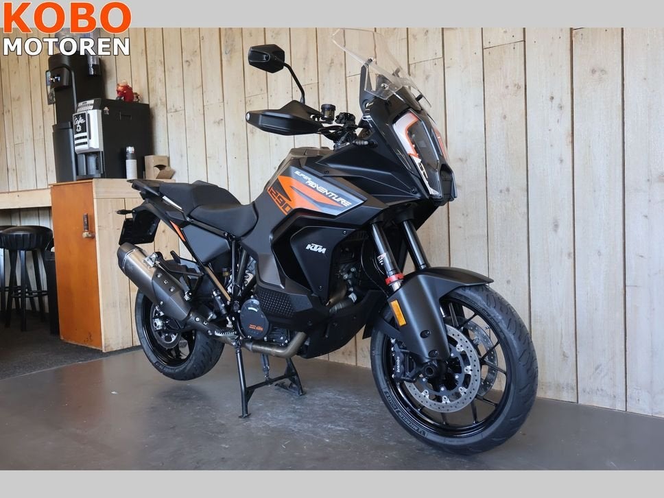 KTM 1290 SUPER ADVENTURE S (bj 2022), Motoren, Motoren | KTM, 2 cilinders, KTM, Motorrijbewijs A, Bedrijf