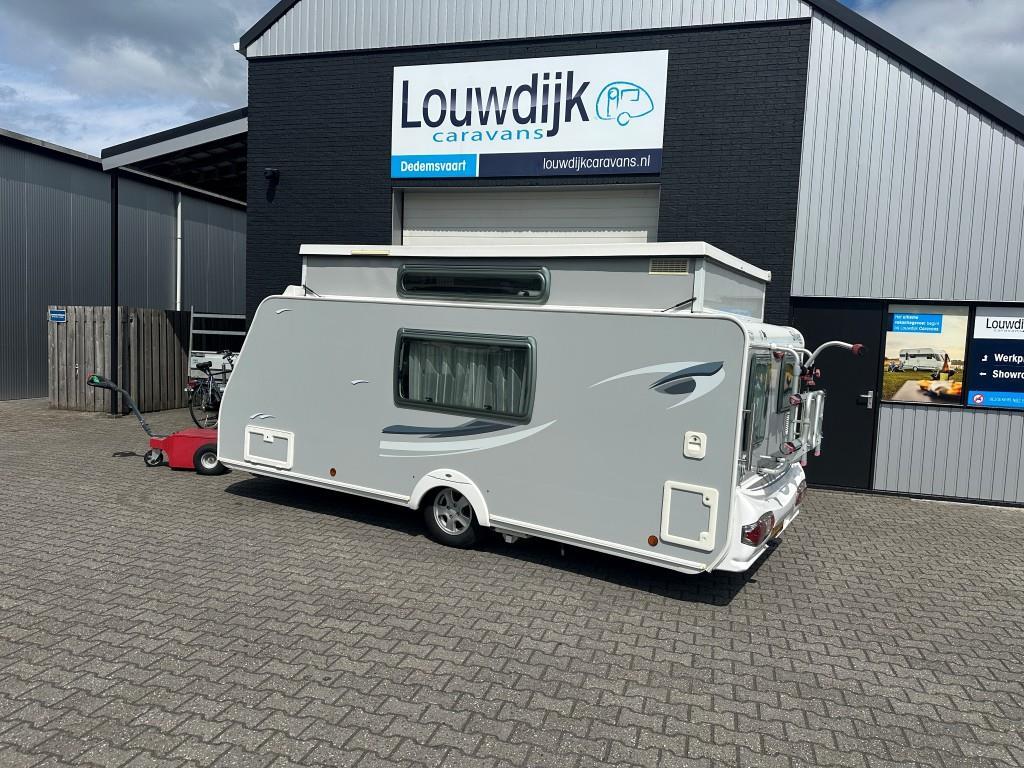 TRIGANO Silver 420 ’11 (Mover, Vastbed, Hefdak), Caravans en Kamperen, Caravans, Vast bed, Trigano, Bedrijf, Treinzit