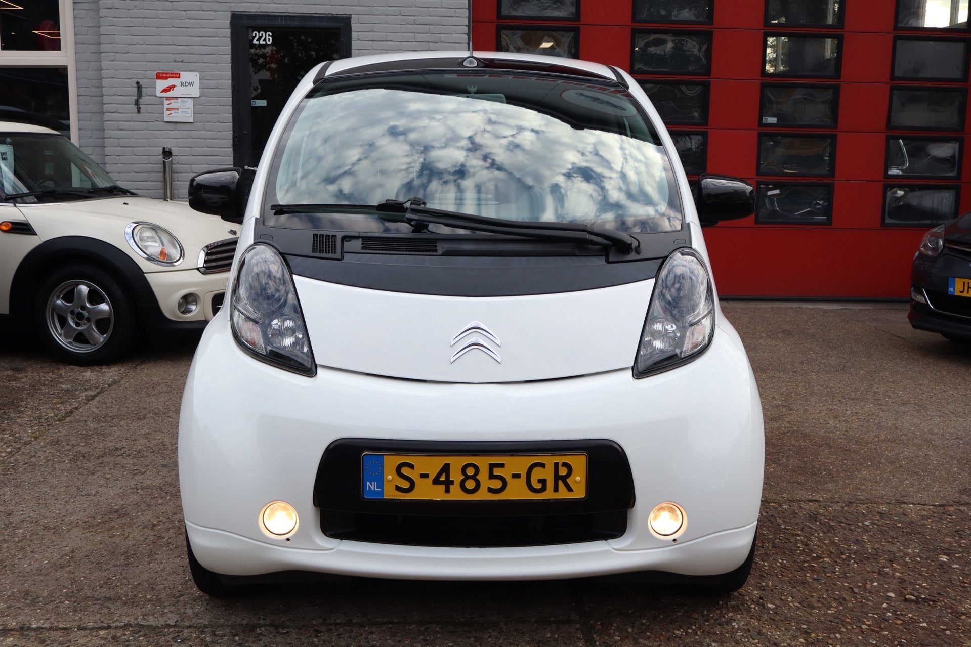 Citroen C-Zero 4- DEURS,16 kWhAUTOMAAT ,GOEDKOOP RIJDEN, Auto's, 150 km, Achterwielaandrijving, 16 kWh, 4 stoelen