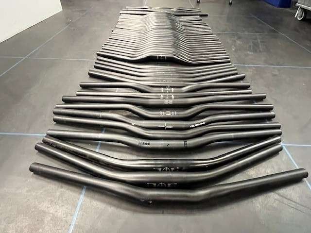 Partij van 48 x nieuwe stadfiets sturen diverse types 31.8mm, Niet ingevuld, Stuur, Niet ingevuld, Ophalen of Verzenden