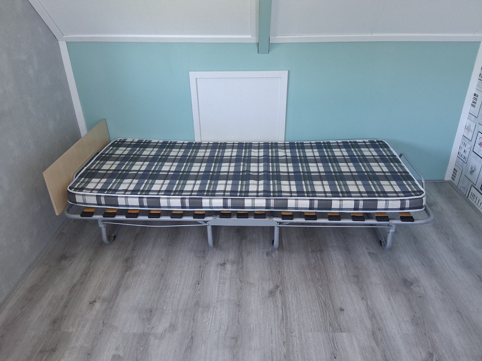 Logeerbed 0.80 x 1.90 opklapbaar, Eenpersoons, 190 cm of minder, Zo goed als nieuw, 80 cm