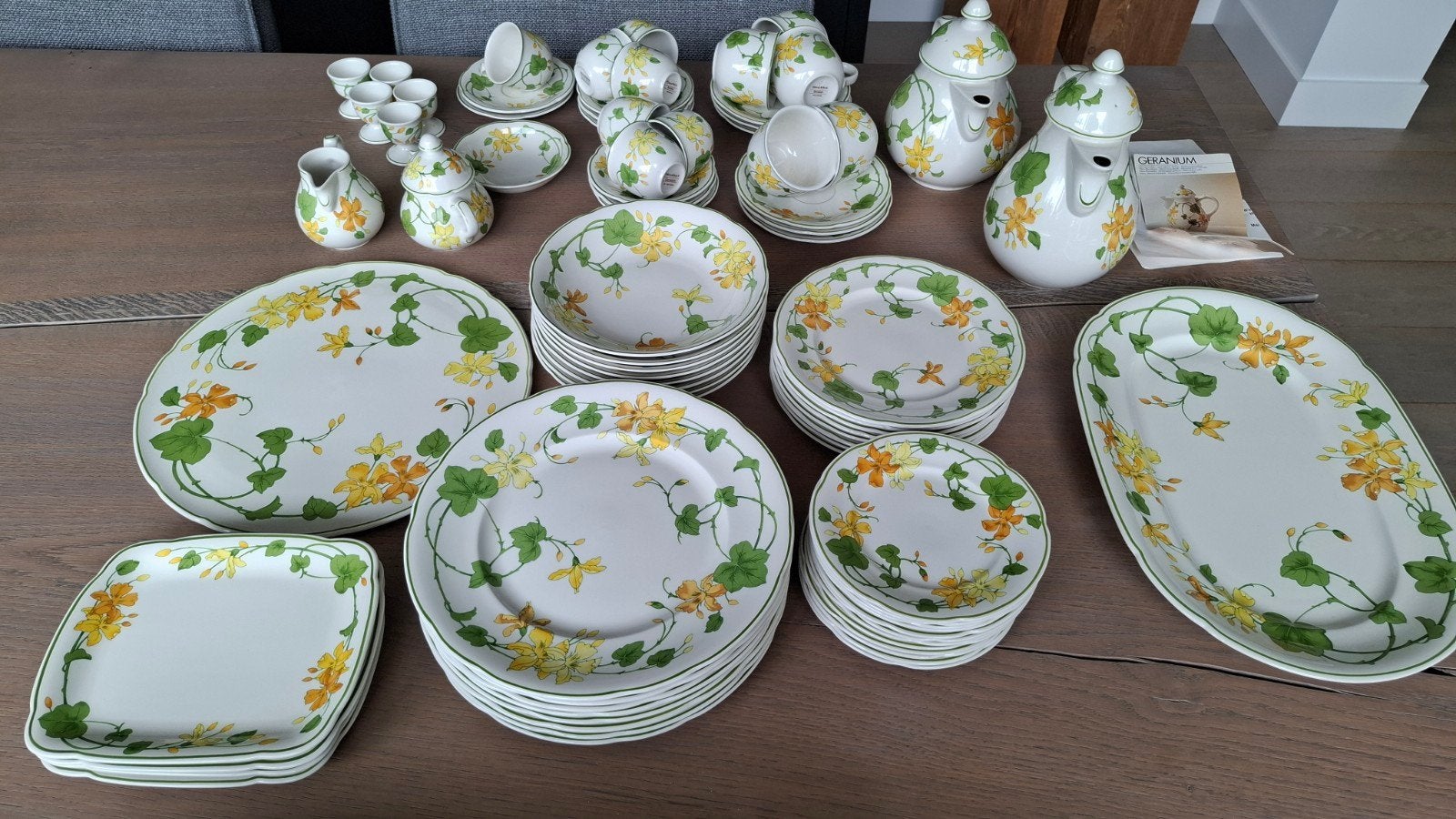 Villeroy & Boch Geranium Servies - 66 Delen Jaren '90, Ophalen, Zo goed als nieuw, Porselein, Overige stijlen