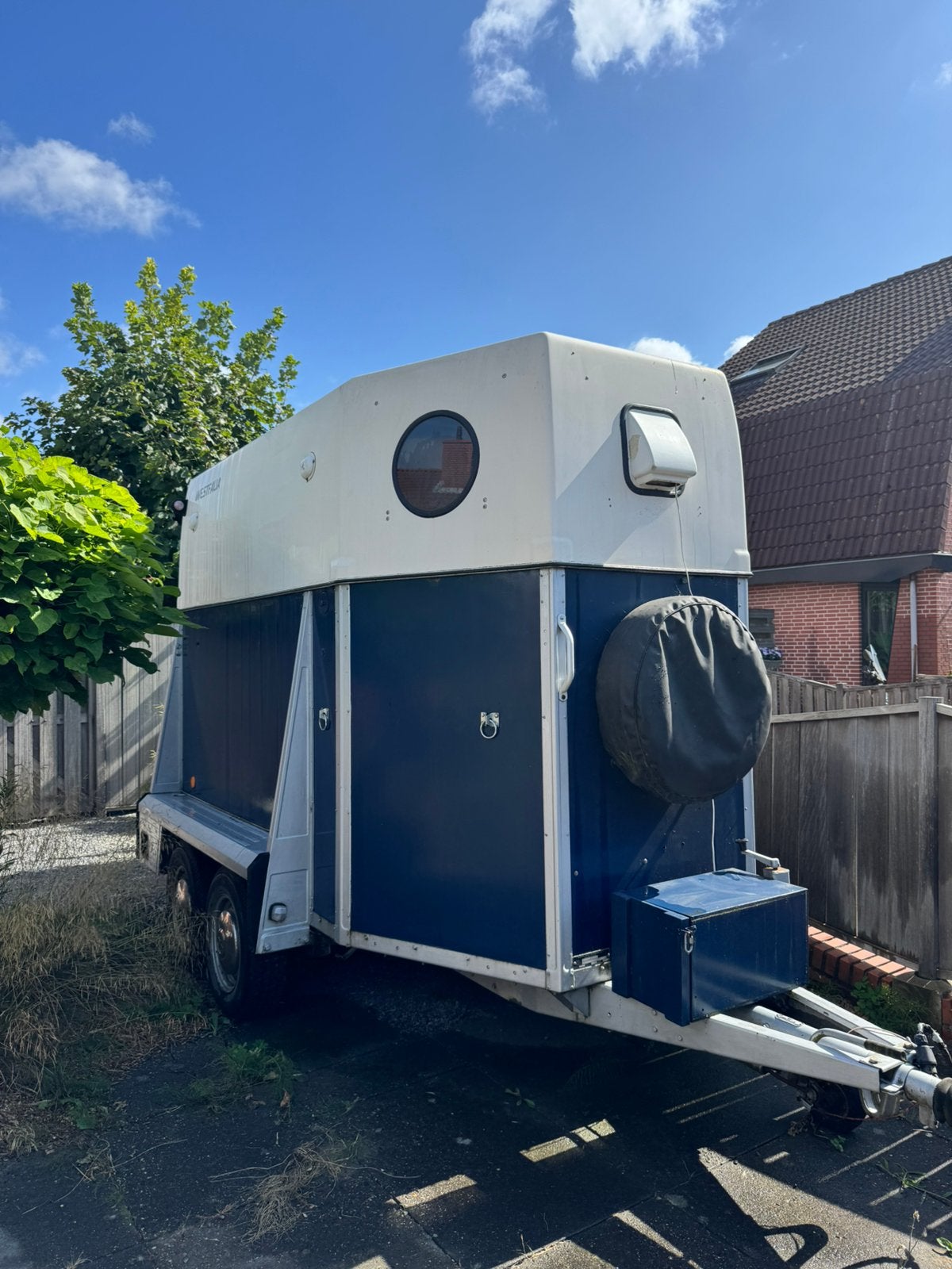 Westfalia paardentrailer (2paards) met camera’s en mover, Dieren en Toebehoren, Paarden en Pony's | Trailers en Aanhangwagens