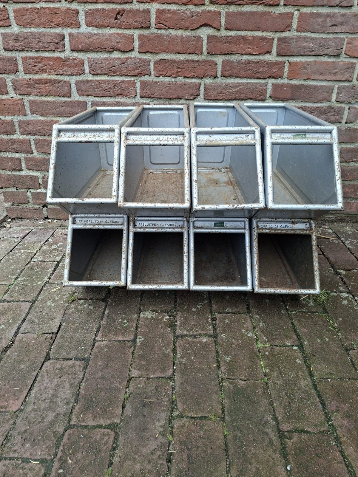 8 metalen stapelbakken, Ophalen, Gebruikt