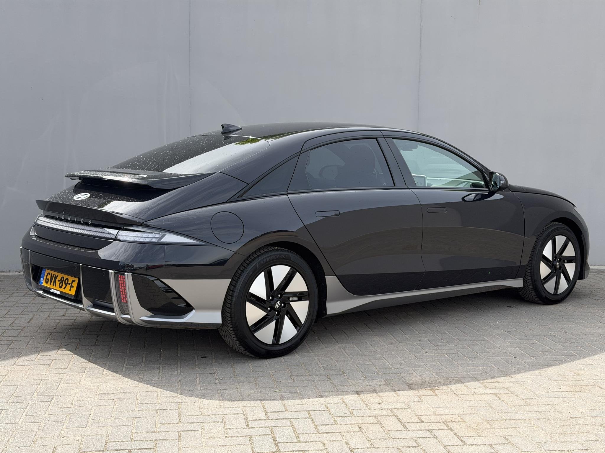 Hyundai IONIQ 6 Connect 77.4 kWh / SOH 100% / Fabrieksgarant, Auto's, Hyundai, Automaat, 228 pk, Gebruikt, 1885 kg