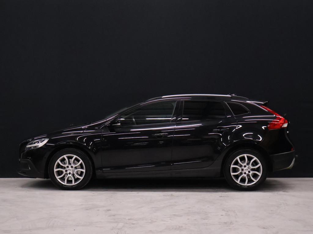 Volvo V40 Cross Country 1.5 T3 Polar+ Luxury [TREKHAAK,HARMA, 4 cilinders, 700 kg, Zwart, 154 pk