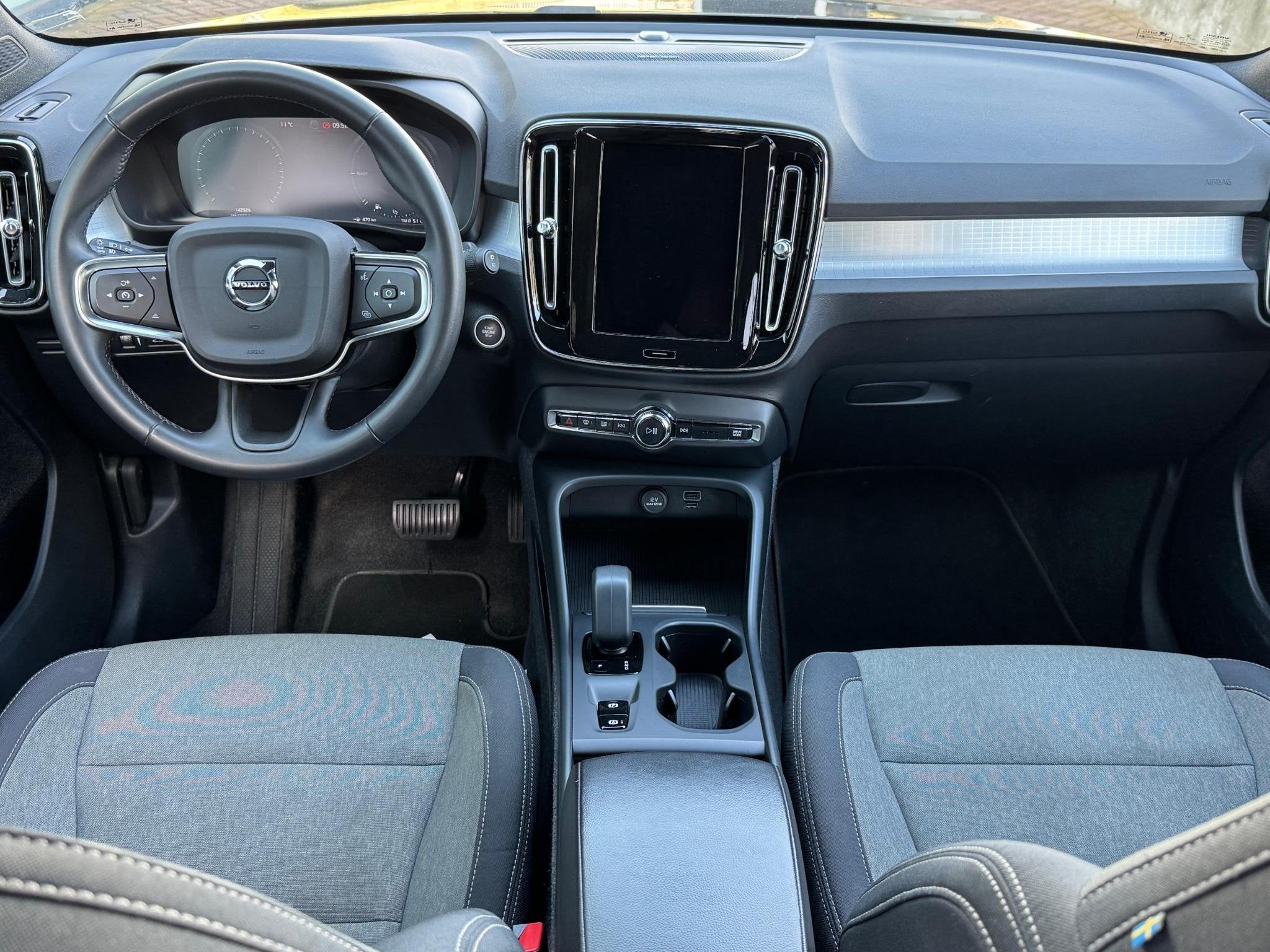 Volvo XC40 1.5 T4 Recharge Inscription Expression | Plug-in, Auto's, 12 maanden, Stof, Euro 6, Blauw