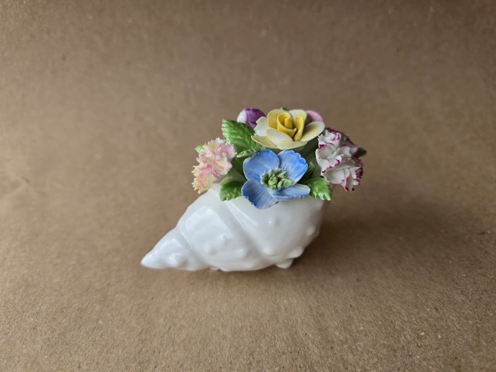 Royal Adderley Porseleinen Bloemen in Schelp, Antiek en Kunst, Ophalen of Verzenden