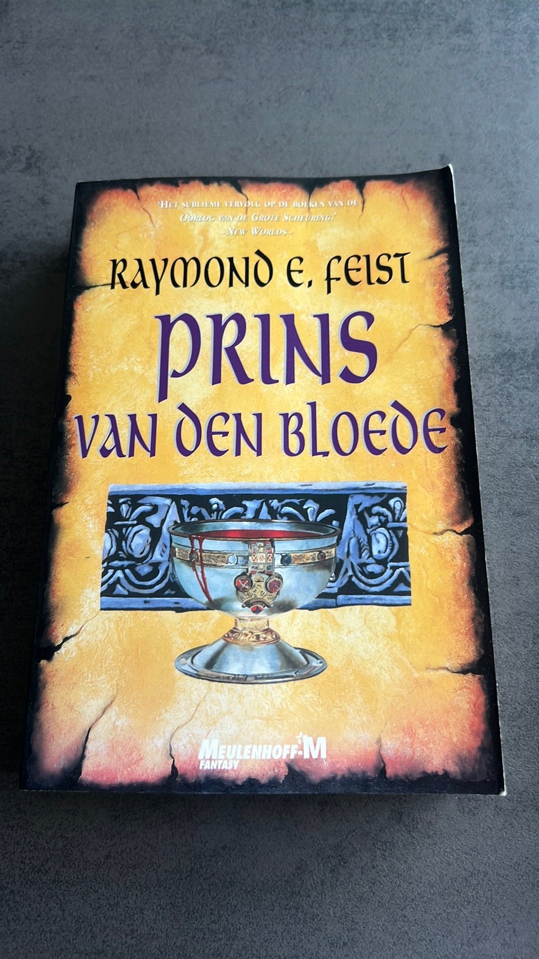 Raymond E. Feist - Prins van den bloede, Ophalen of Verzenden, Zo goed als nieuw, Raymond E. Feist
