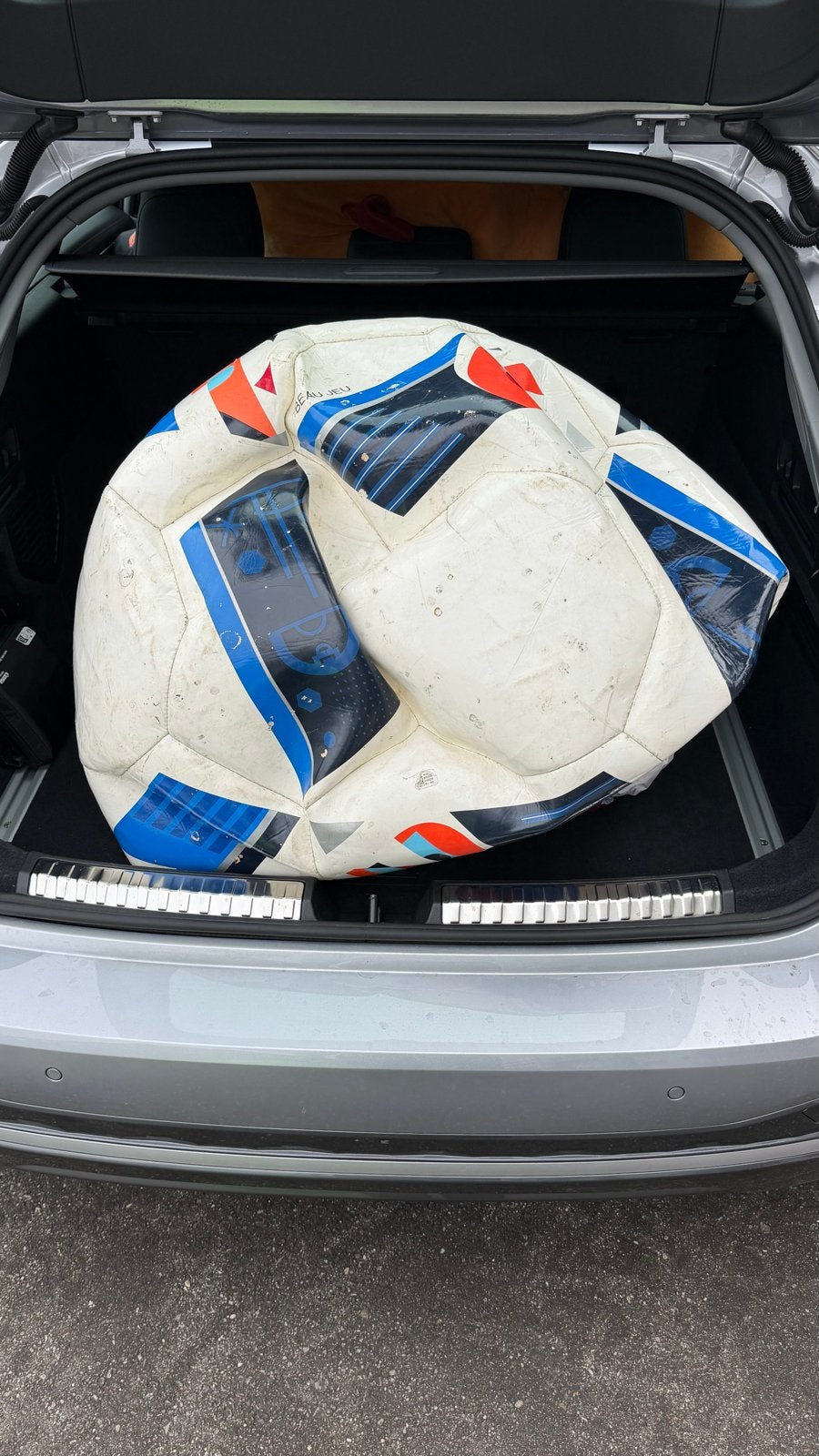 Grote EK 2016 Adidas Bal - 80 cm - Decoratie WK, Sport en Fitness, Voetbal, Gebruikt, Bal, Ophalen of Verzenden