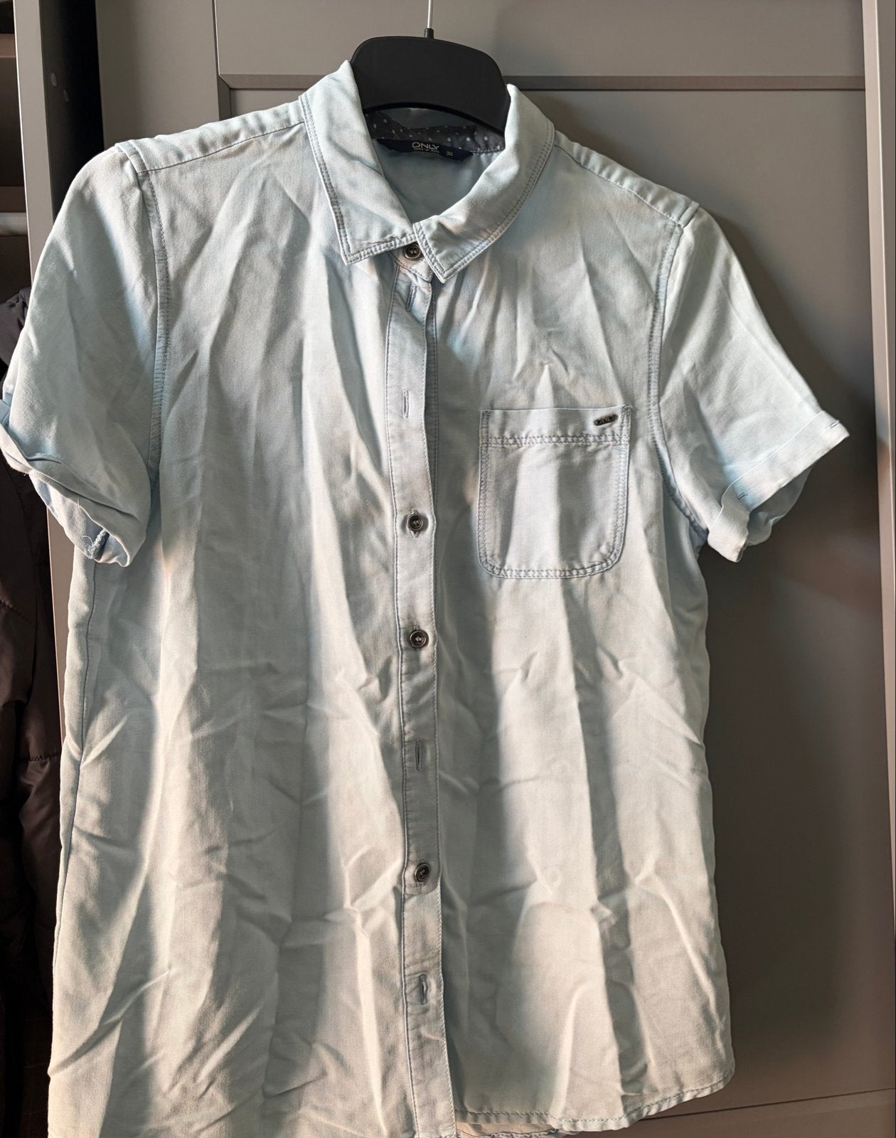 ONLY spijkerblouse met korte mouwen - Maat 36 (S), Kleding | Dames, T-shirts, Zo goed als nieuw, Maat 36 (S), Blauw, Korte mouw
