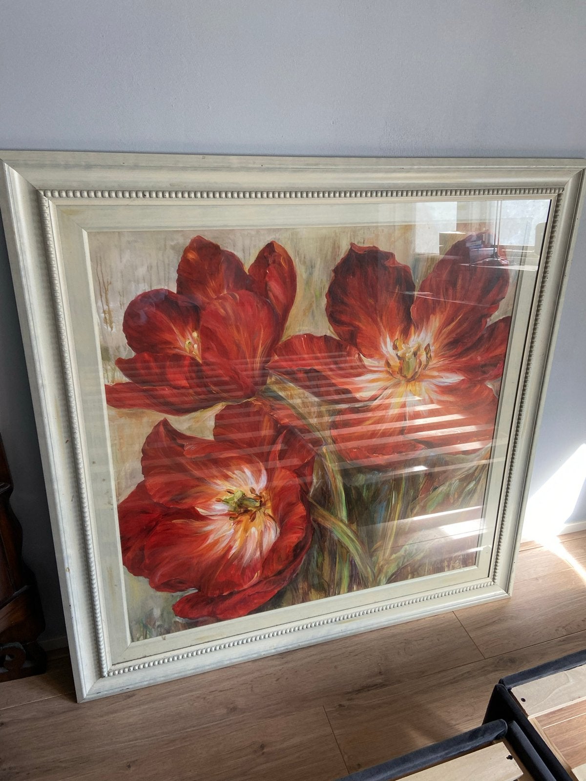 Schilderij met rode bloemen in klassieke lijst, Overige ondergronden, Klassiek, Print, Ingelijst