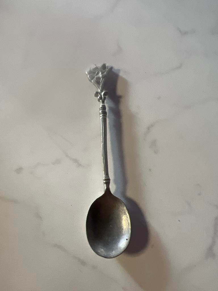 Zilverkleurig lepeltje met bloemmotief, Ophalen of Verzenden