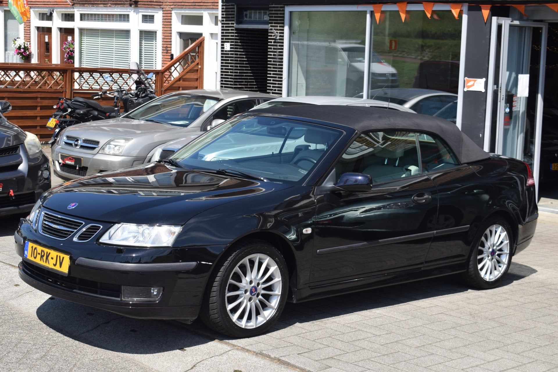 Saab 9-3 Cabrio 1.8t Vector 1E EIG NL AUTO 75.253 KM NAP, Auto's, Saab, 1998 cc, Gebruikt, 4 cilinders, 4 stoelen