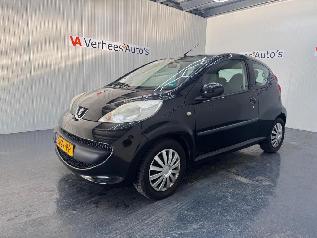 Peugeot 107 1.0-12V XS (bj 2008, automaat), Auto's, Peugeot, Automaat, Stof, Gebruikt, Zwart