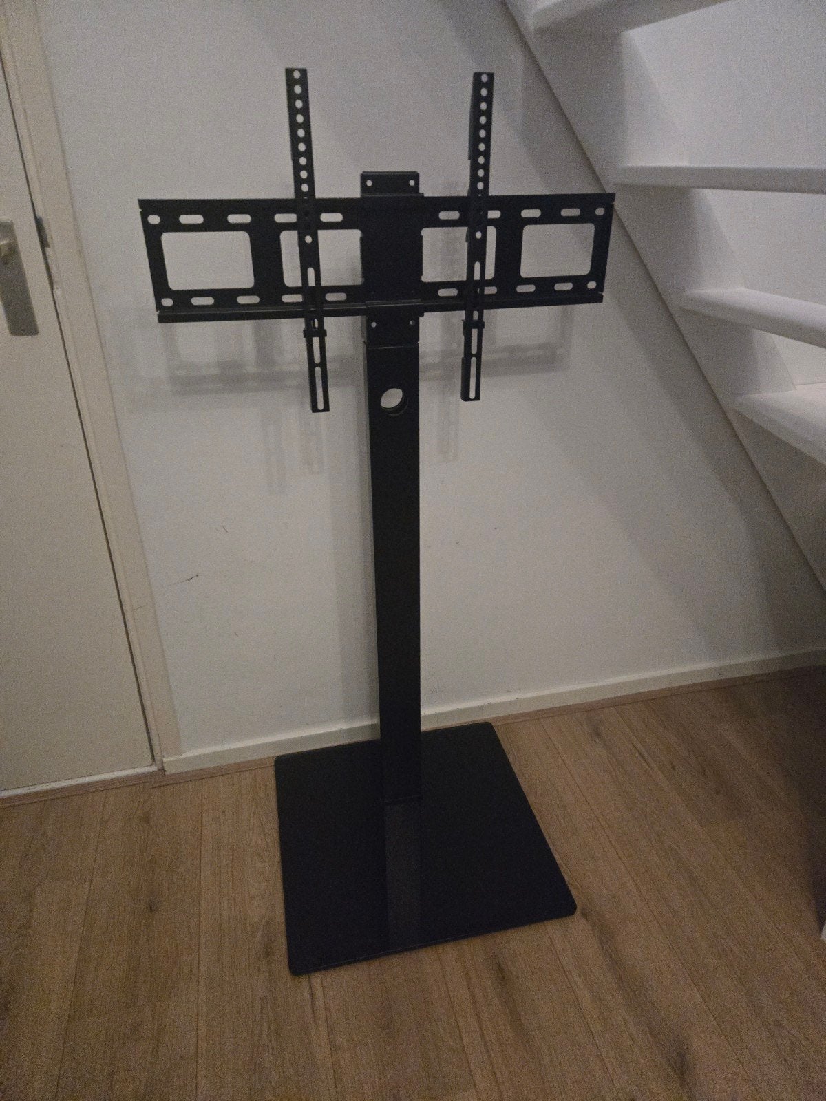 Nieuwe TV Vloerstandaard 32-90 inch - Hoogte Verstelbaar, Ophalen
