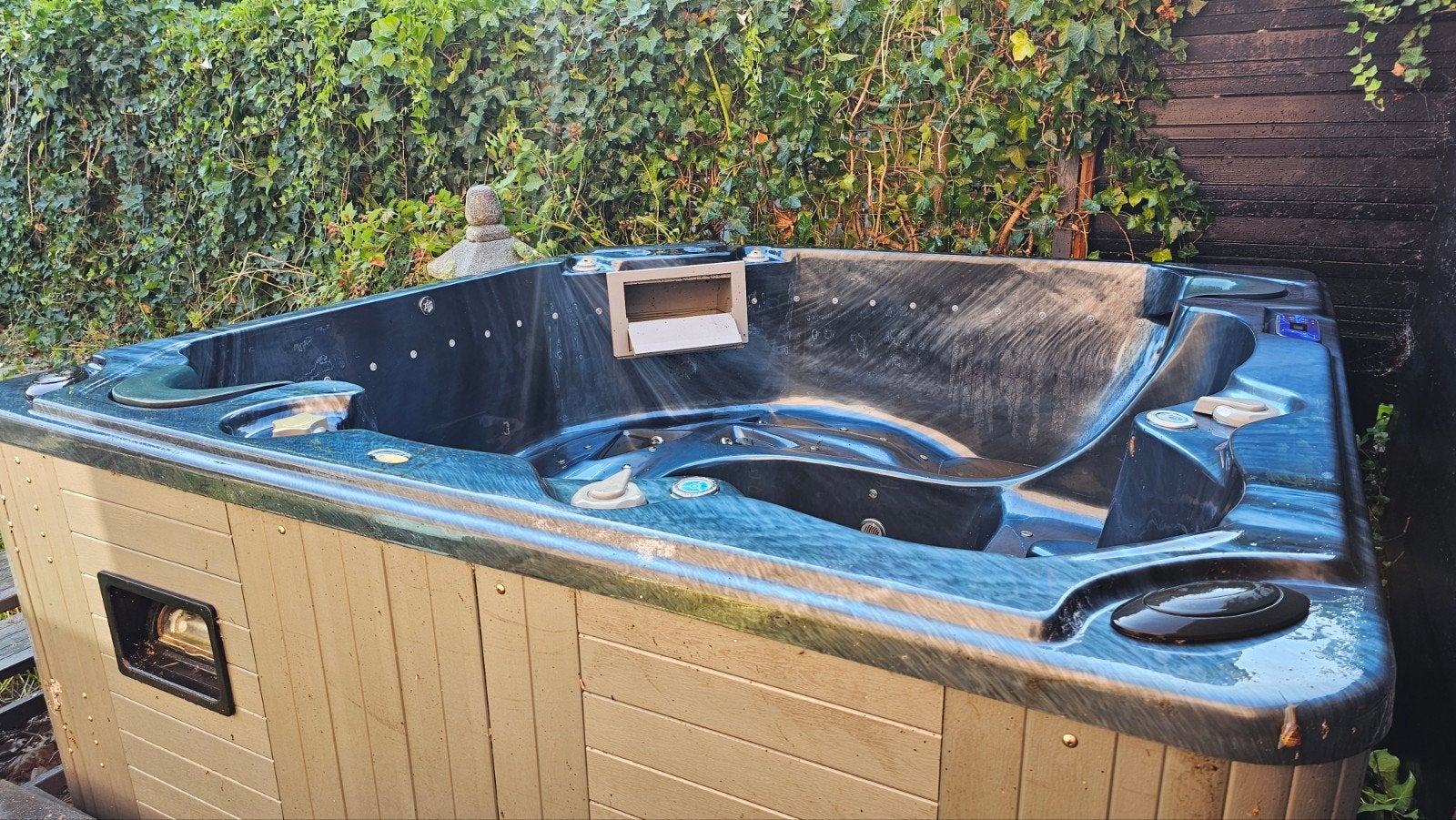 Maxi-Cuzzi (Jacuzzi) Spa met TV, DVD, Radio, Ophalen, Gebruikt, 200 tot 300 cm, 200 tot 400 cm