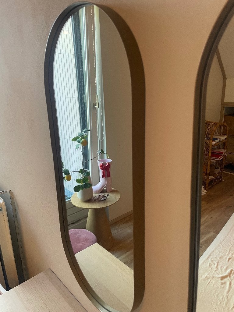 Karwei zuiver wand spiegels goud ovaal met rand, Huis en Inrichting, Minder dan 50 cm, Ophalen of Verzenden, Zo goed als nieuw