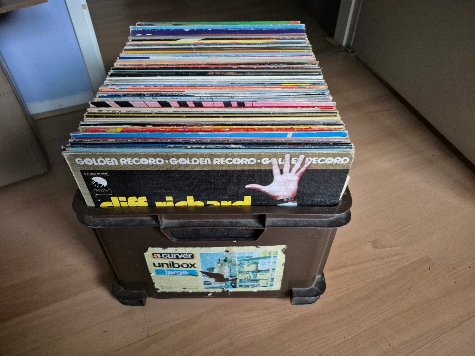 krat met ongeveer 125 LP'S, Diversen, Rommelmarktspullen, Ophalen