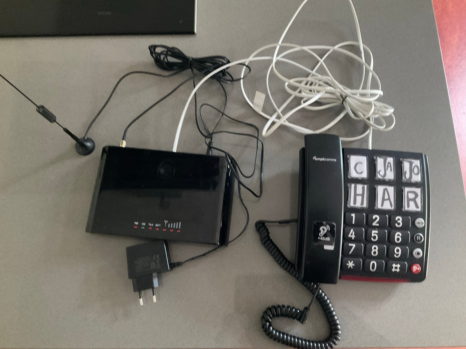 Amplicomms BigTel 40 Plus seniorentelefoon met gateway, Telecommunicatie, Ophalen, Zo goed als nieuw, 1 handset