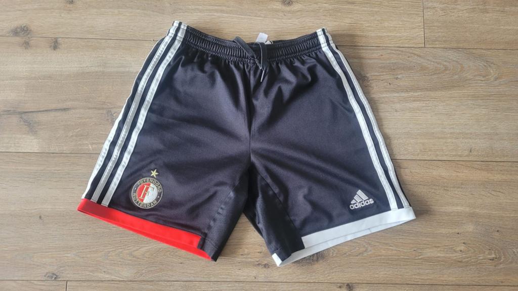 Feyenoord korte broek maat 152, Zwart, Overige maten, Ophalen of Verzenden, Adidas