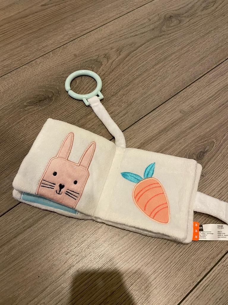 Zacht stoffen babyboekje met ring. Hema, Ophalen of Verzenden, Overige typen