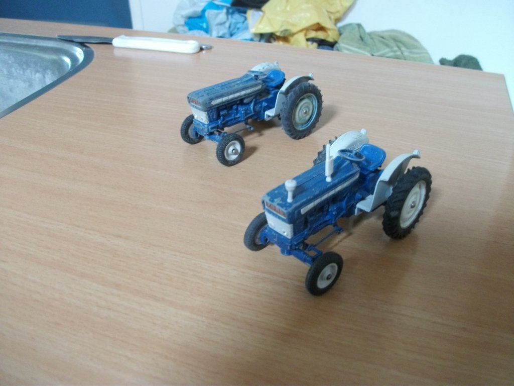 ford   5000    britains, Hobby en Vrije tijd, Modelauto's | 1:32, Ophalen of Verzenden, Gebruikt, Tractor of Landbouw, Britains