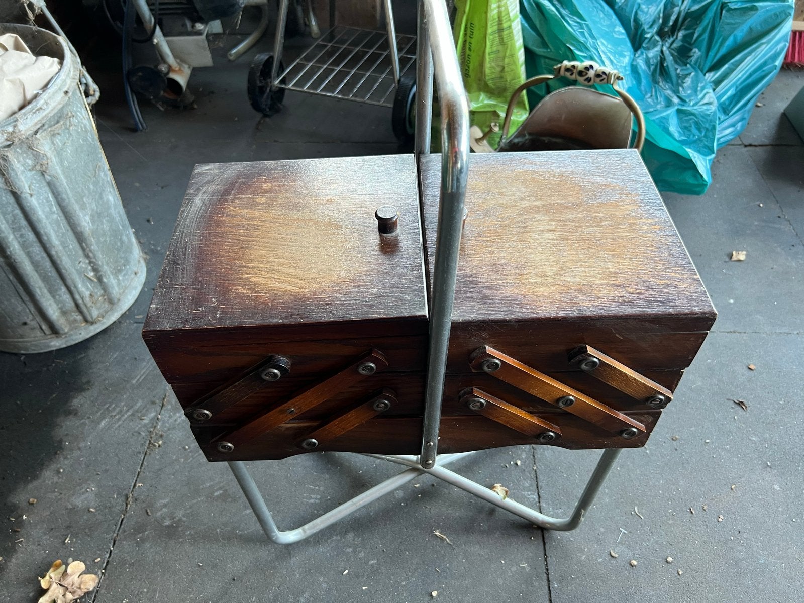 Vintage houten naaidoos op standaard - Naai kistje, Ophalen of Verzenden, Gebruikt, Overige typen